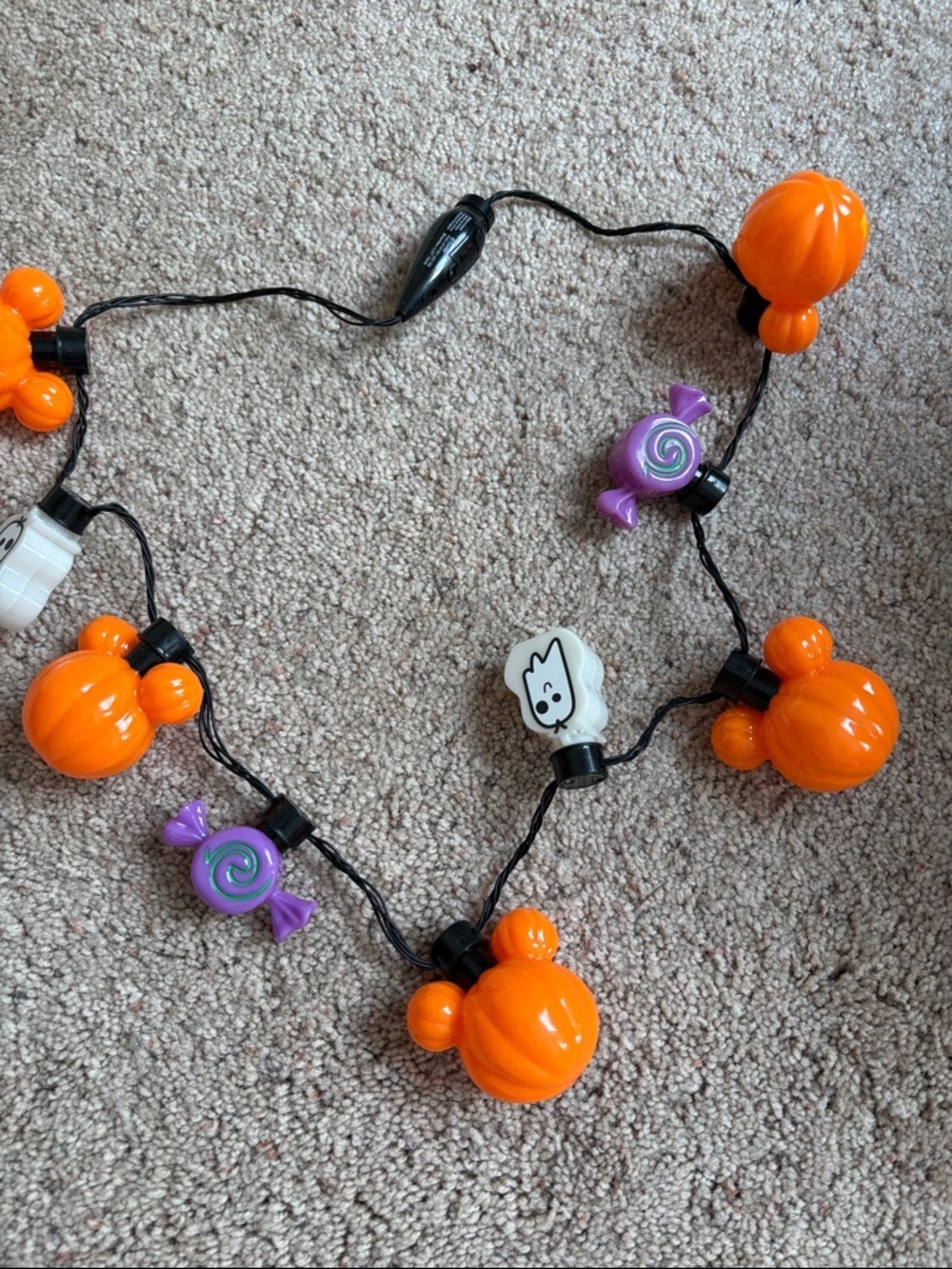🎃 Disney Parks Halloween Light-Up Necklace - Mickey Pumpkins & Candy lightweight - Picture 5 of 5